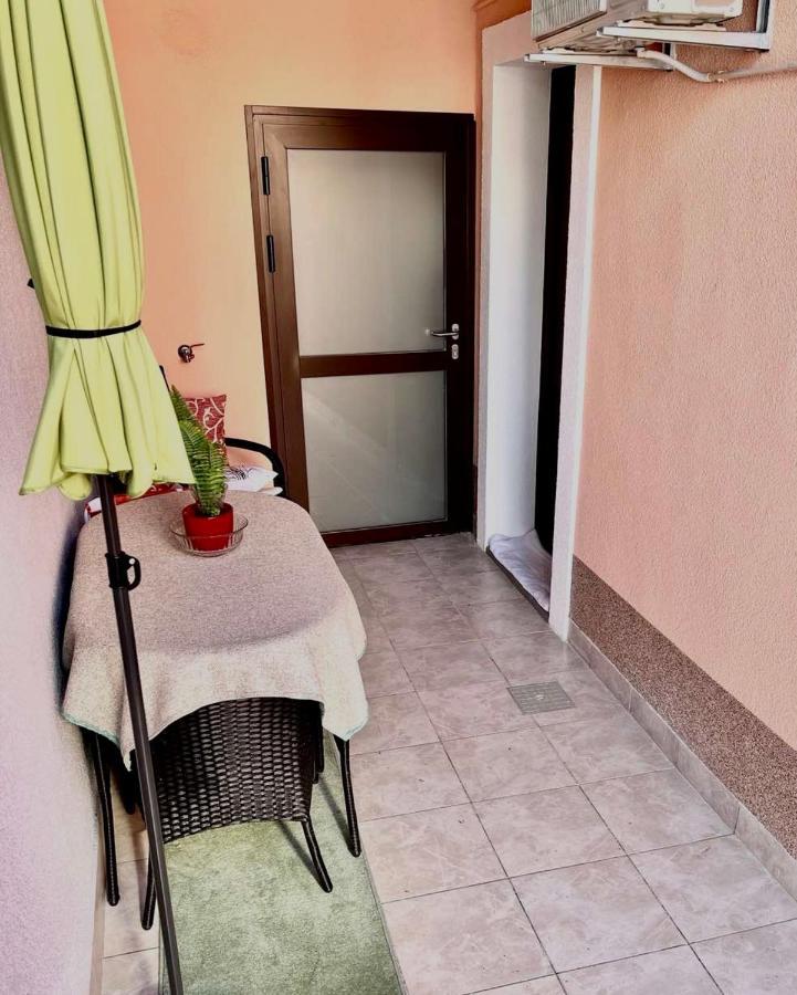 Sweet Studio Apartment Living In Риека Экстерьер фото